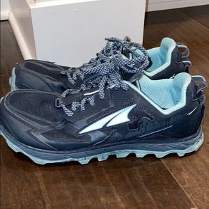 Altra women’s trail runners size 10